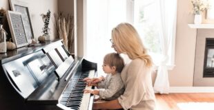 Top 4 reasons for teaching music to kids in their early childhood!