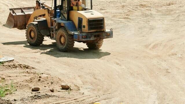 Factors to Consider while Comparing Crane Hire Rates