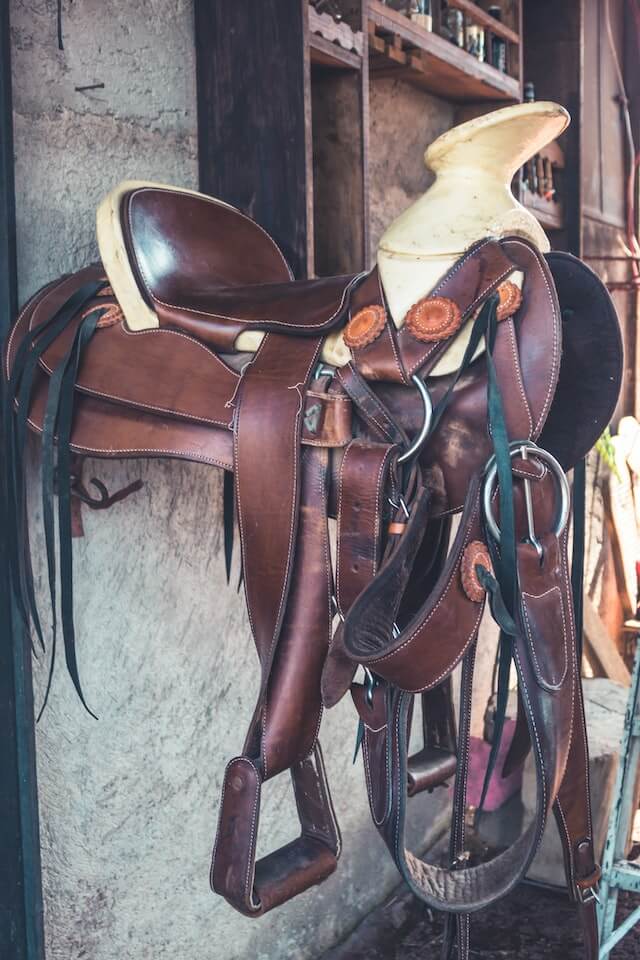 Saddle 
